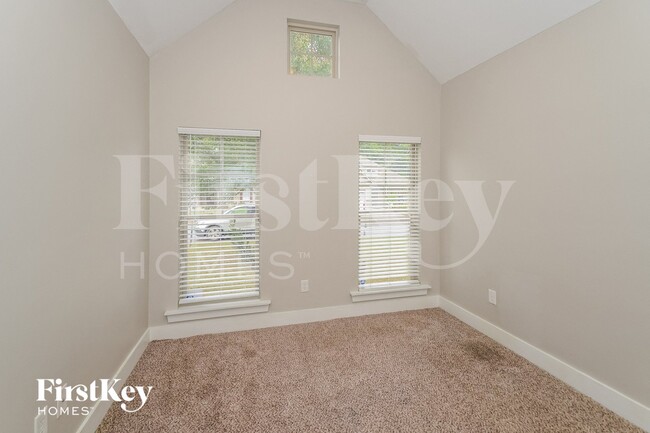 Building Photo - 4878 Stonecreek Way