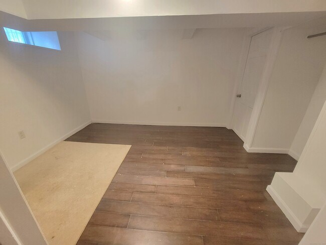 Building Photo - 12 Division St