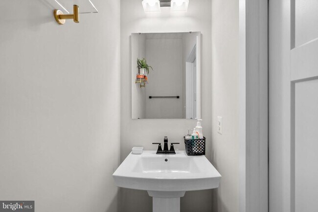 Building Photo - 2430 Steamboat Wy