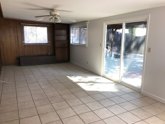 Building Photo - 3/2 Bedroom home in El Cajon with a POOL!
