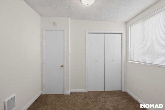 Building Photo - Charming 2 Bedroom 1 Bath Apartment For Rent