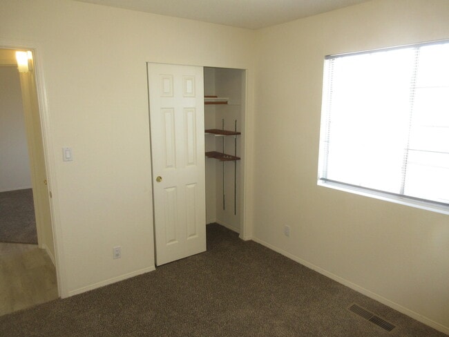 Building Photo - 2111 Corte Del Caballo NW