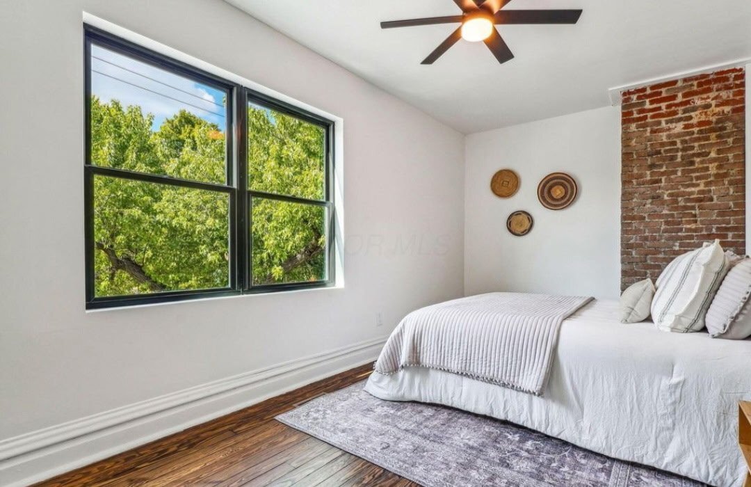 Building Photo - 4270 Broadway