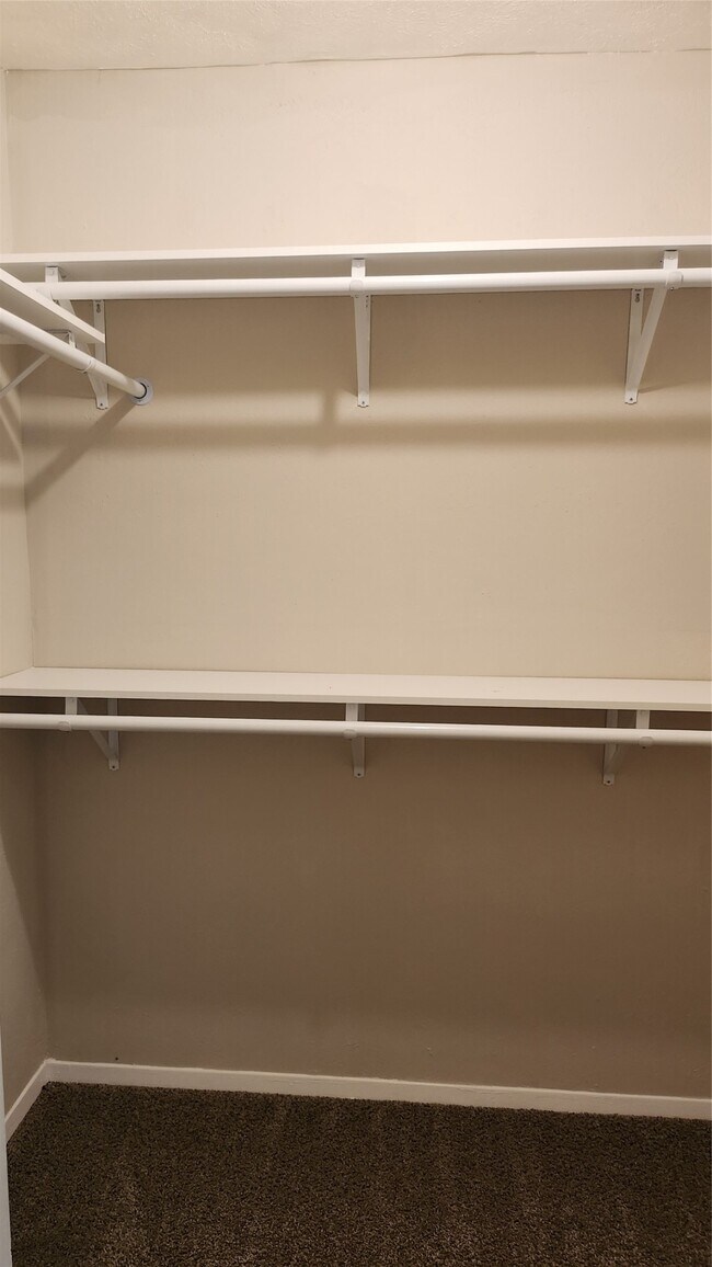 Building Photo - 7314 El Cresta Dr