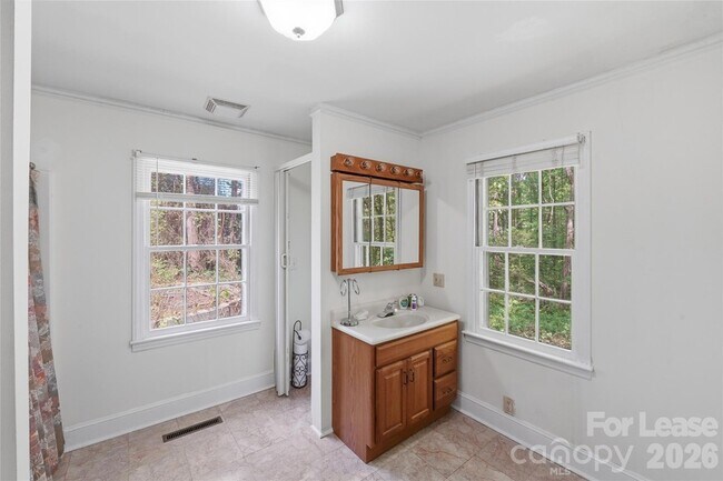 Building Photo - 3120 Baucom Rd