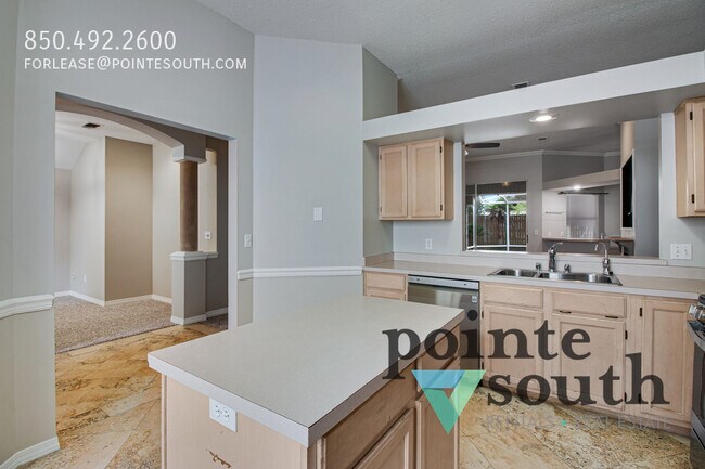 Building Photo - 404 Ridge Wood Cir