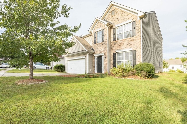 Primary Photo - Spacious 4 bedroom, 2.5 bath Home Coming A...