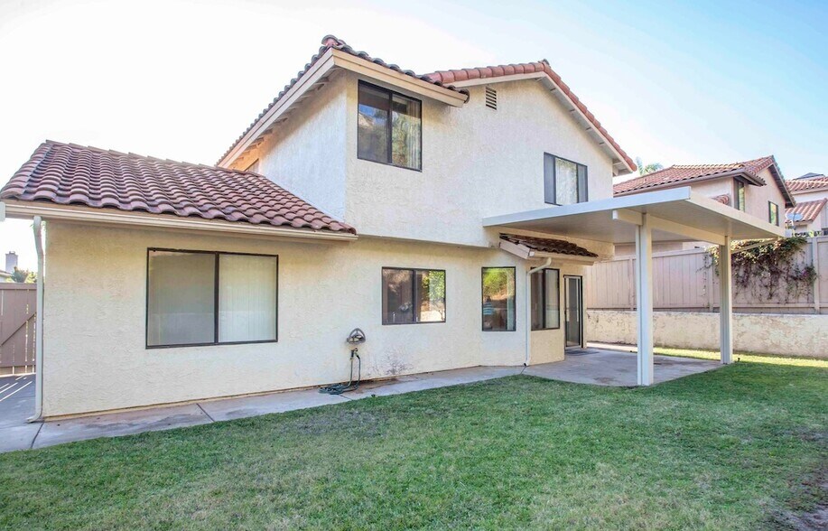 Building Photo - 14353 Bourgeois Way