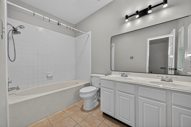 Building Photo - 18407 Maple Mill Dr