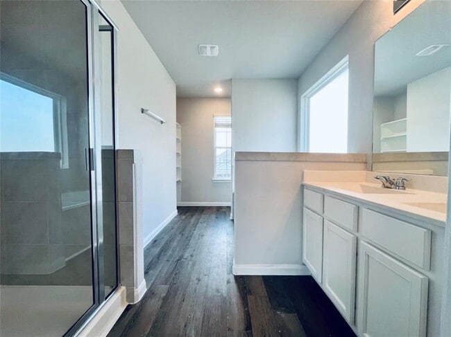 Building Photo - 4807 Blue Jacaranda Wy