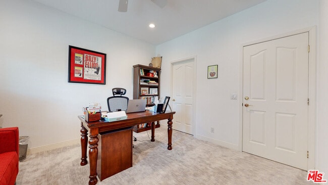 Building Photo - 4950 Densmore Ave