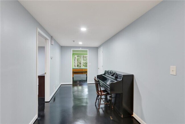 Building Photo - 745 Winterwind Way