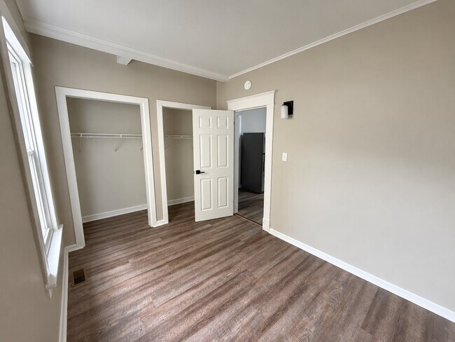 Building Photo - 1328 9th Ave