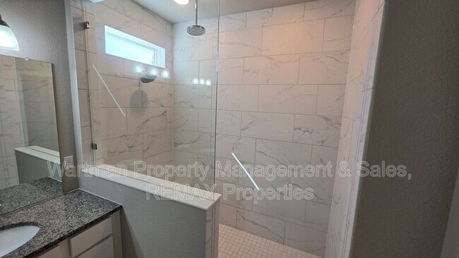 Building Photo - 9638 Vistas Park Dr