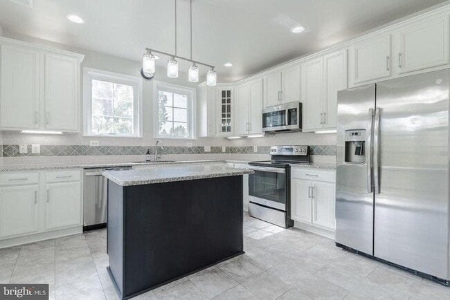 Building Photo - 13921 Gullane Dr