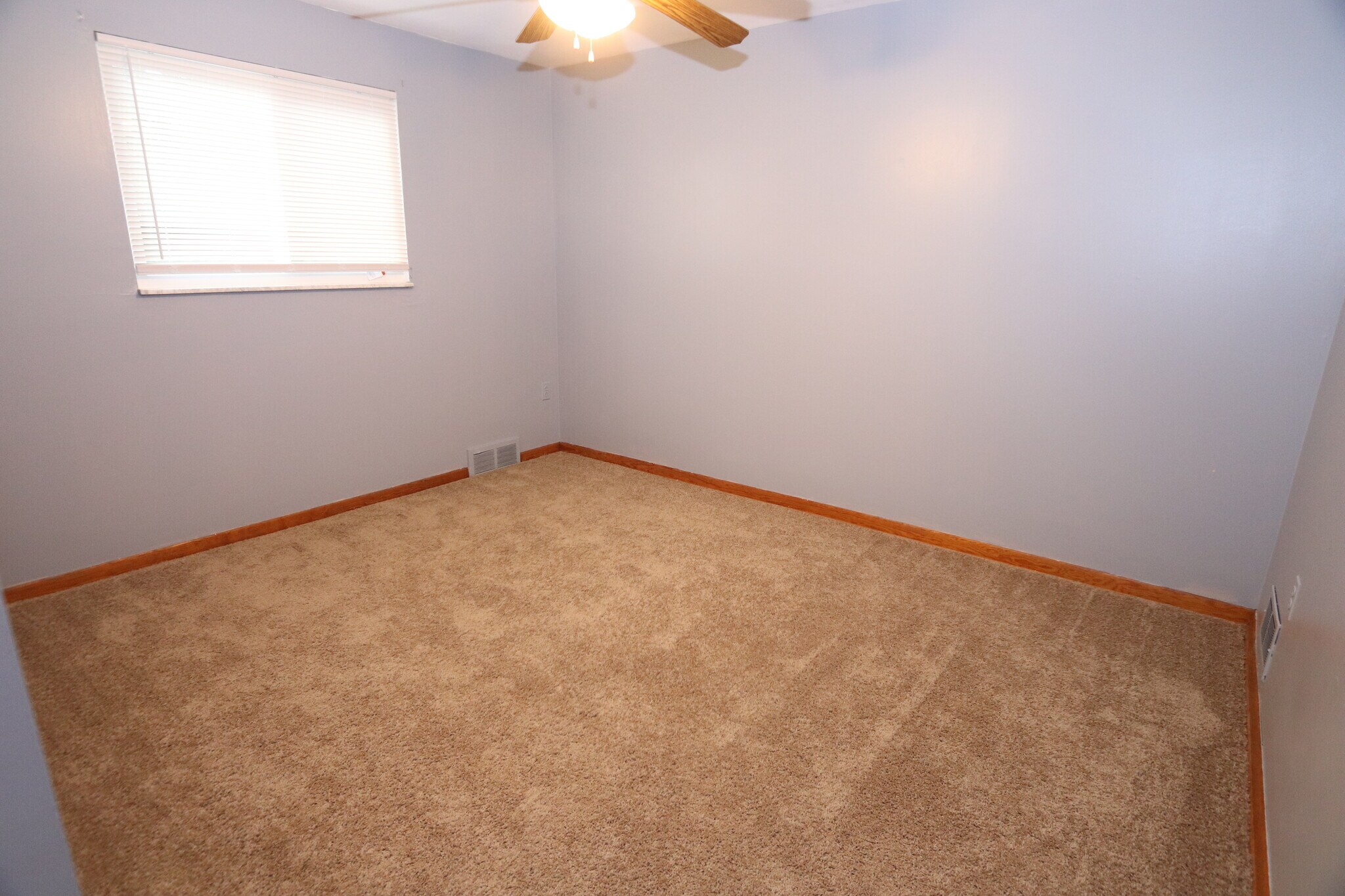 Bedroom 1 - 3246 Ladoga St