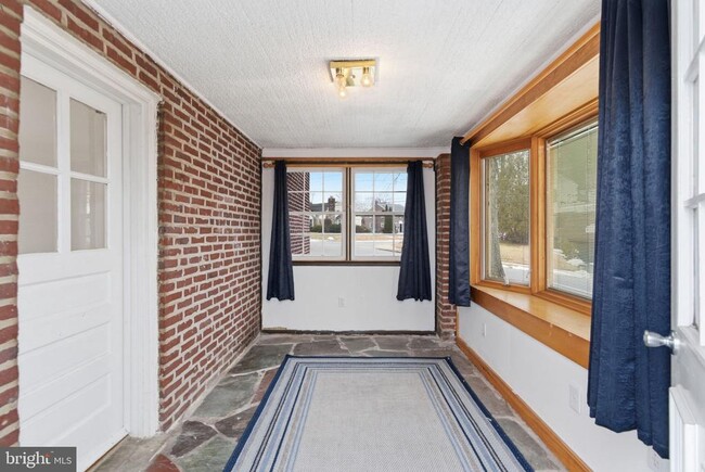 Building Photo - 181 Friendship Rd