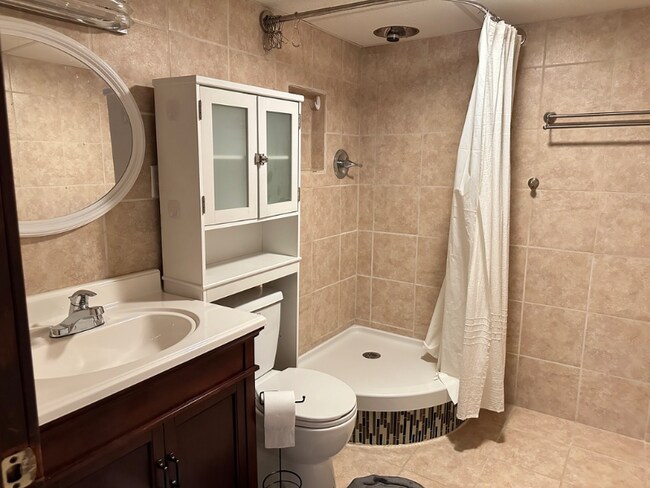 Building Photo - 31 Sunrise Terrace