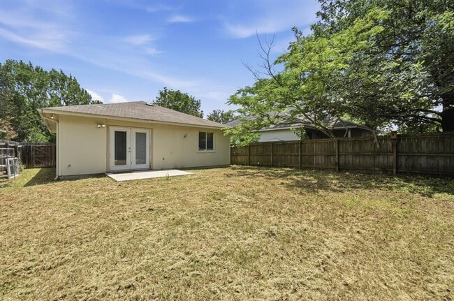Building Photo - 11412 Robert Wooding Dr