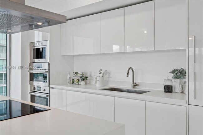 Building Photo - 330 Sunny Isles Blvd