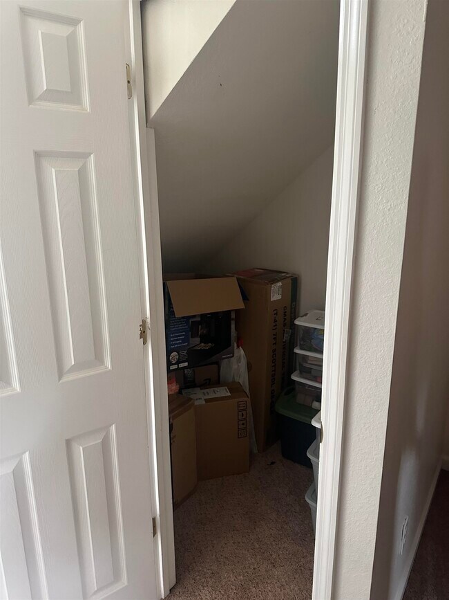 Building Photo - 3140 Camelliawood Cir W