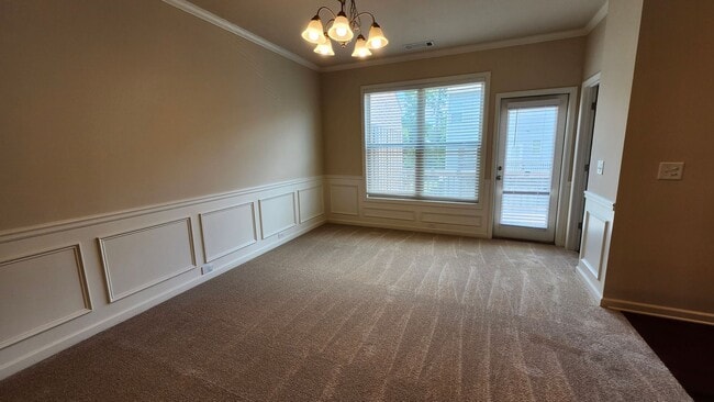 Building Photo - Modern Corner-Lot Townhome in Berkeley Vil...