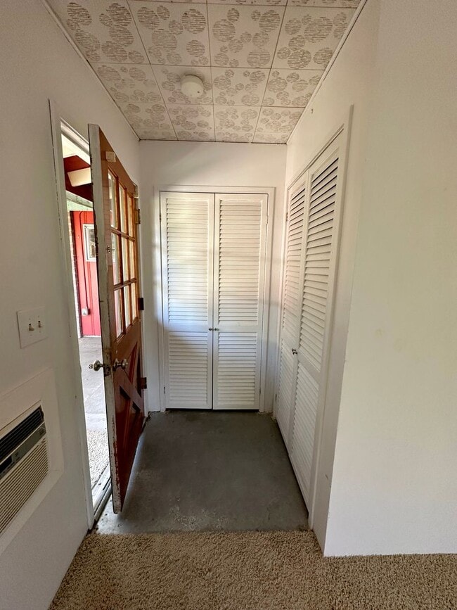 Building Photo - Cutest 3-Bedroom House with Covered Back Patio + Bonus Storage/Office!