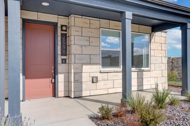 Building Photo - 2598 Emiline Wy