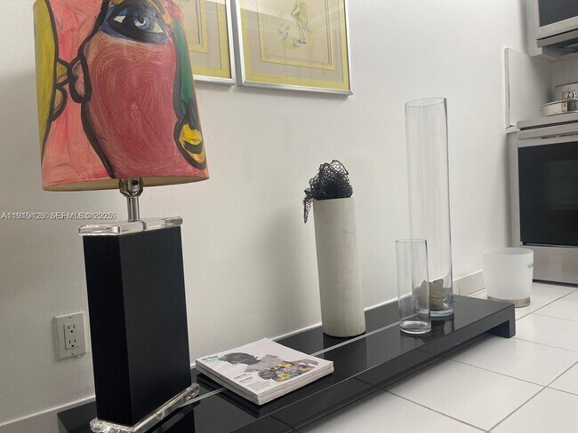 Building Photo - 20301 W Country Club Dr