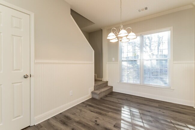 Building Photo - 1631 Heyford Cir