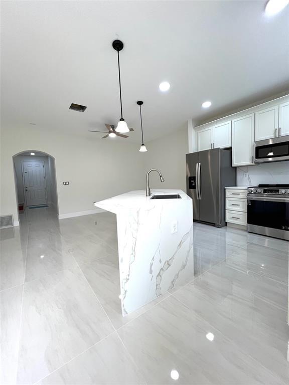 Building Photo - 14547 Pleach St