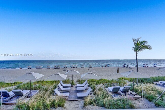 Building Photo - 18501 Collins Ave