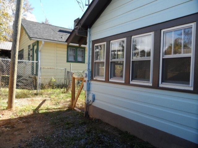 Building Photo - 12 E Chestnut St