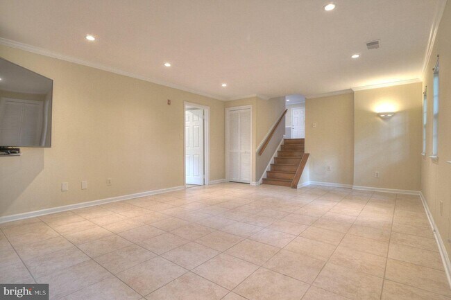 Building Photo - 2405 Earlsgate Ct