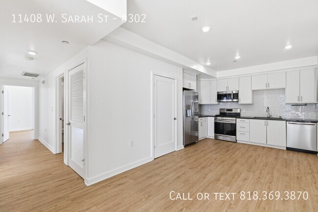 Building Photo - 11408 W Sarah St