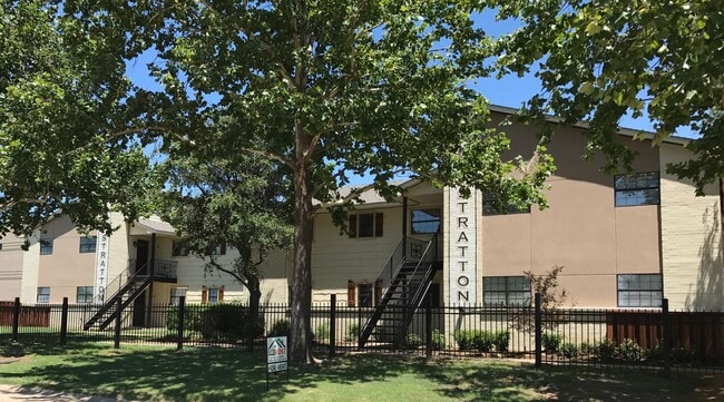 Building Photo - The Stratton Apartments
