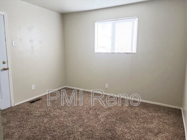 Building Photo - 321 Fodrin Wy