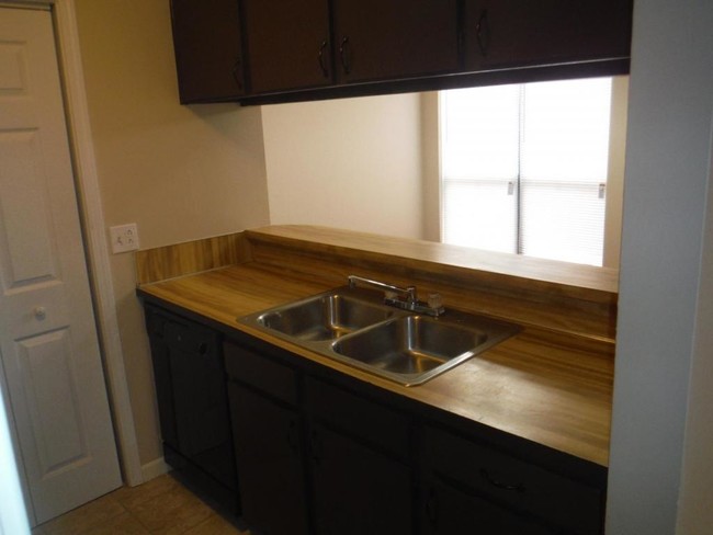 Building Photo - 4608-A Sharon Chase Dr