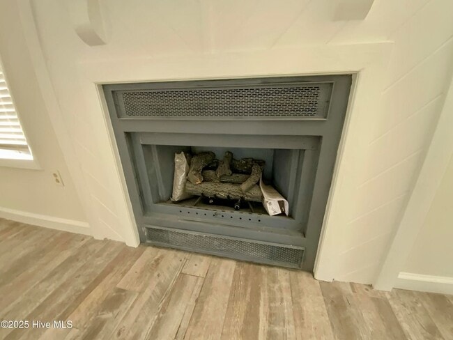 Building Photo - 314 Stuart Ave