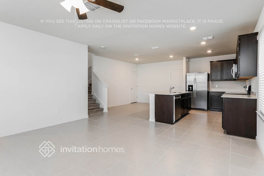 Building Photo - 2249 Southbury Dr