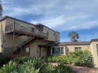 Building Photo - Spacious Studio aand 1-bedroom Apartments in Mission Hills – Prime Location!