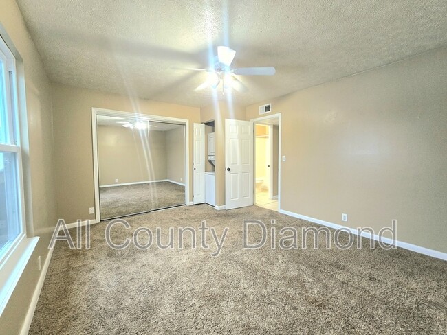 Building Photo - 1301 Beck Ave