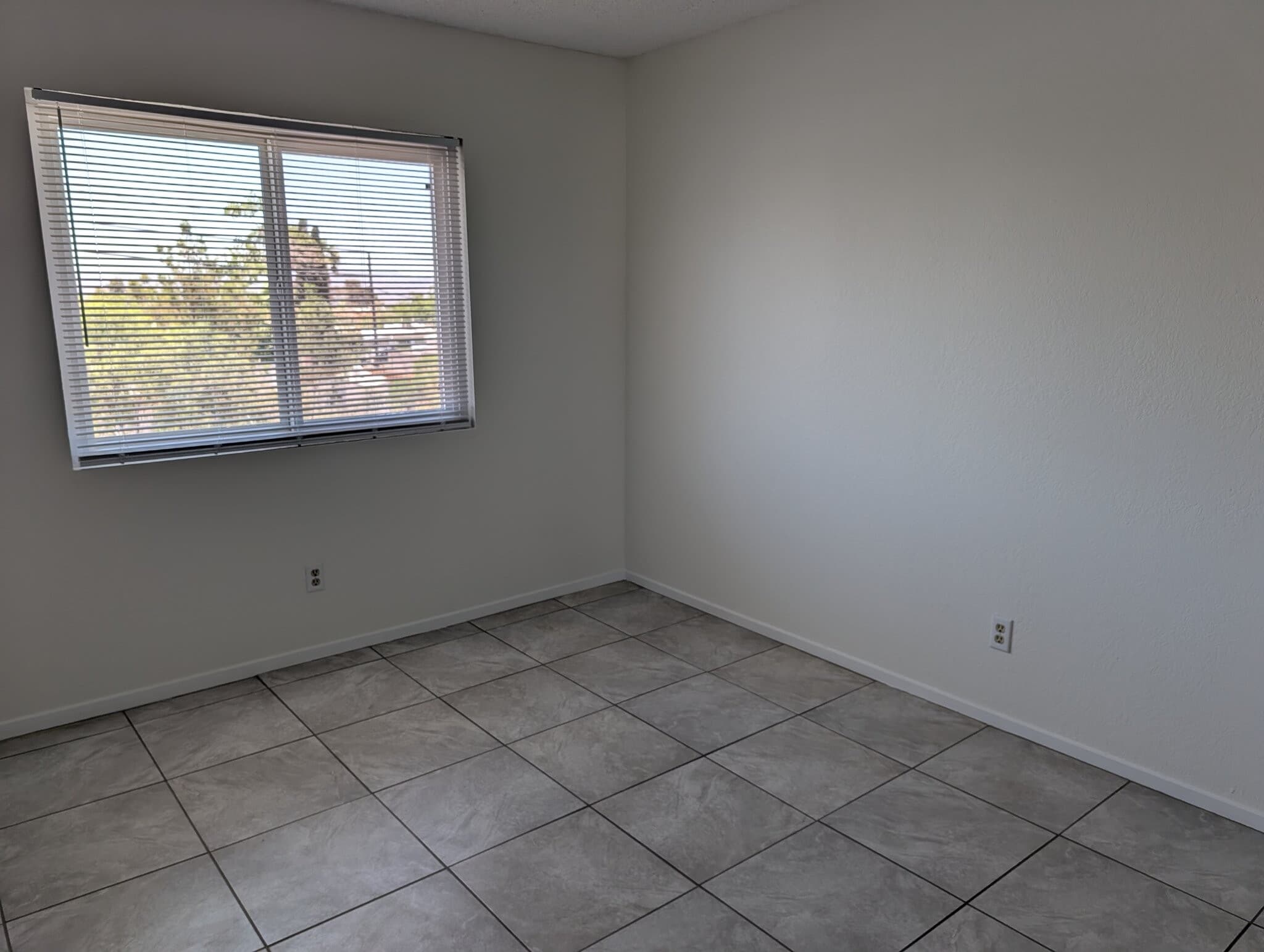 Building Photo - 841 Avenue A