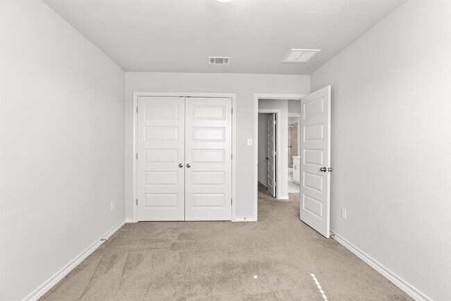 Building Photo - 798 Eves Necklace Dr.