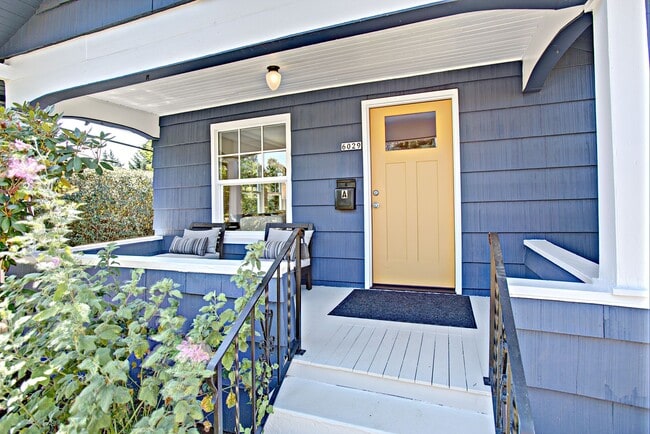 Building Photo - 6029 SE 48th Ave