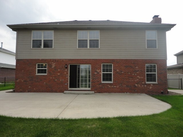 Building Photo - 8058 W Rosebury Dr