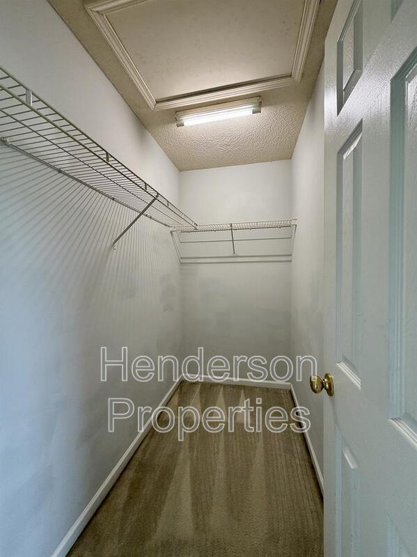 Building Photo - 17121 Greenlawn Hills Ct