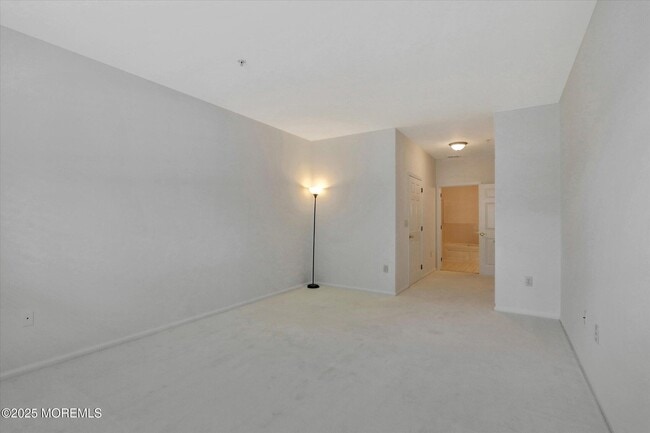 Building Photo - 337 St Andrews Pl