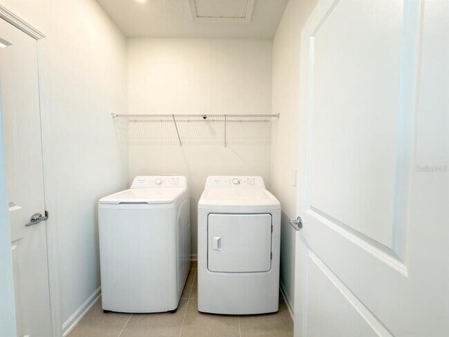 Building Photo - 2497 Spring Tune Aly