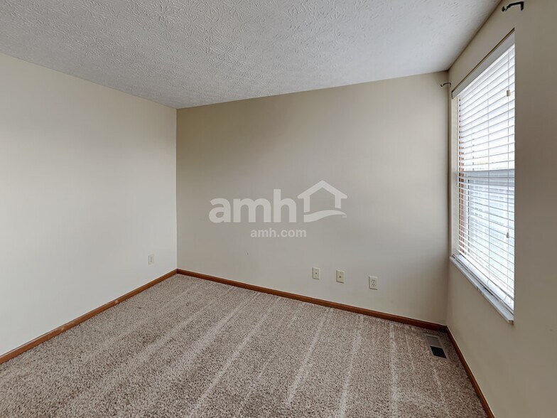 Building Photo - 1449 Tall Pine Ct
